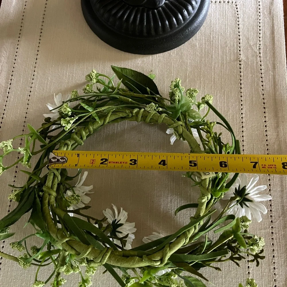 Pier 1 Daisy Embossed Candle and Candle Ring
